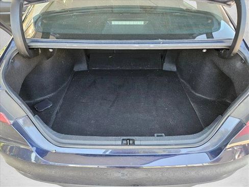 Used 2022 Toyota Camry LE image 7