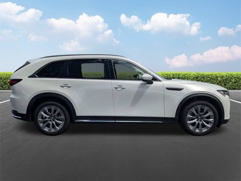 Used 2024 MAZDA CX-90 3.3 Turbo w/ Premium Package AWD/4WD image 3