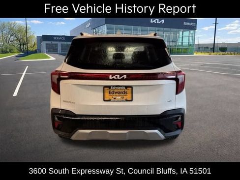Used 2024 Kia Seltos EX AWD/4WD image 3