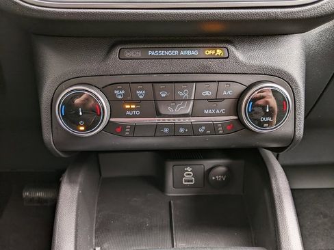 Used 2025 Ford Escape Active w/ Cold Weather Package image 10