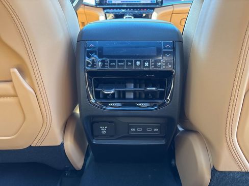 New 2026 Jeep Grand Cherokee Summit AWD/4WD image 49