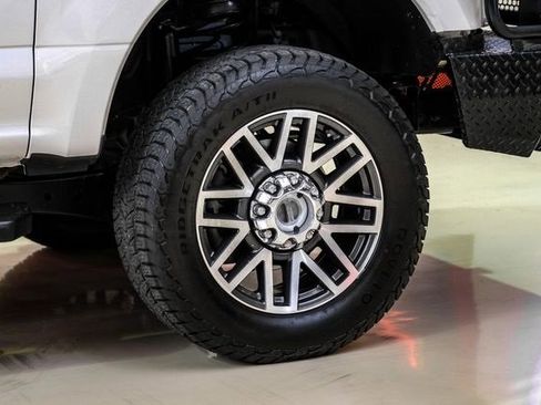 Used 2019 Ford F250 Lariat w/ Lariat Value Package image 49