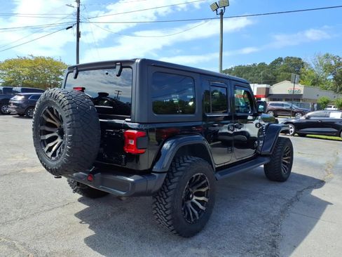 Used 2020 Jeep Wrangler Unlimited Sahara w/ Dual Top Group AWD/4WD image 4