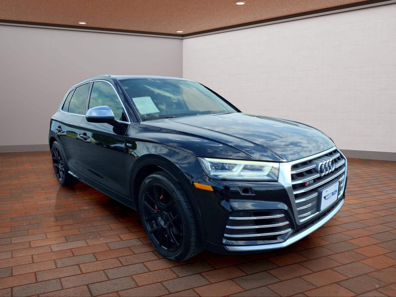 Used 2018 Audi SQ5 Premium Plus w/ S Sport Package AWD/4WD image 2
