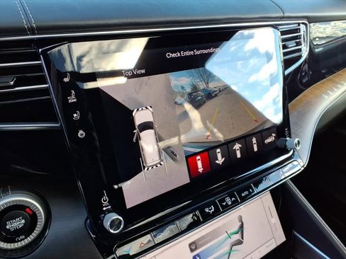 Used 2022 Jeep Grand Wagoneer Series II image 25