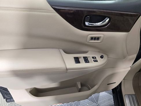 Used 2015 Nissan Quest Platinum w/ Protection Package image 24