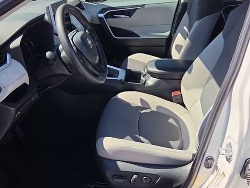 Used 2024 Toyota RAV4 XLE w/ Convenience Package image 11