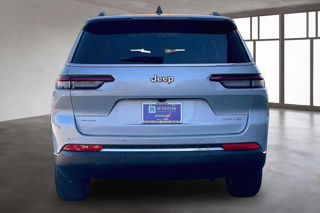 Used 2023 Jeep Grand Cherokee L Limited w/ Rear Seat Video Group I AWD/4WD image 6