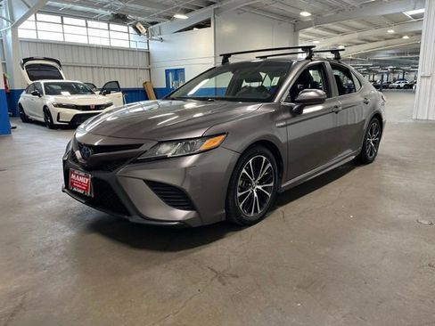 Used 2018 Toyota Camry SE FWD image 7