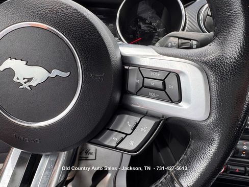 Used 2016 Ford Mustang Coupe RWD image 15