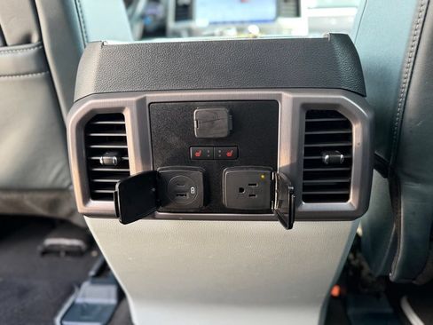 Used 2022 Ford F250 Limited AWD/4WD image 17