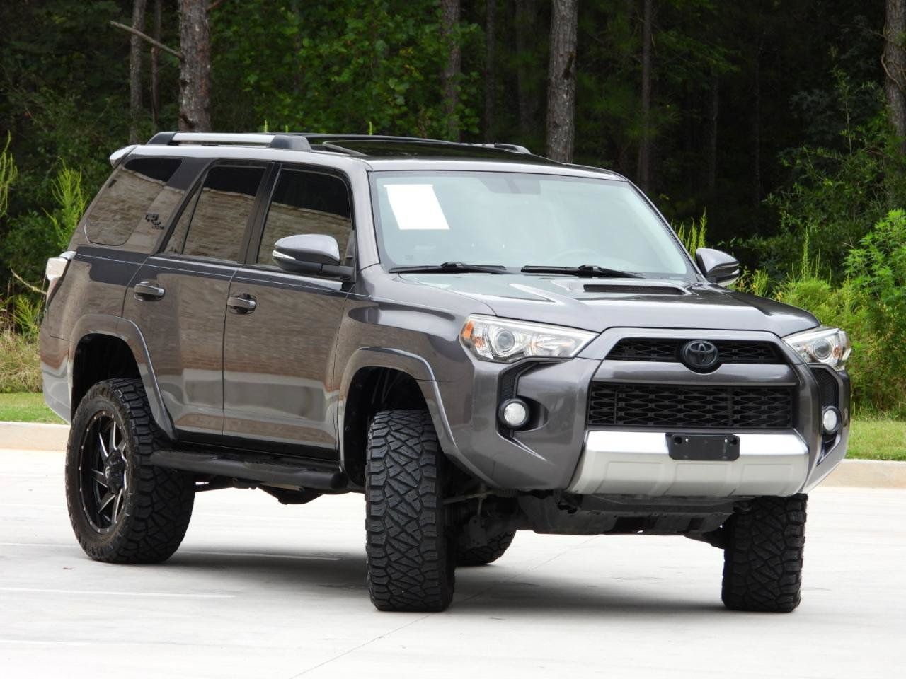 Used 2018 Toyota 4Runner TRD Off-Road Premium AWD/4WD image 11