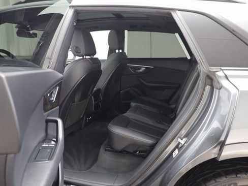 Used 2020 Audi Q8 Prestige w/ Prestige Package image 14