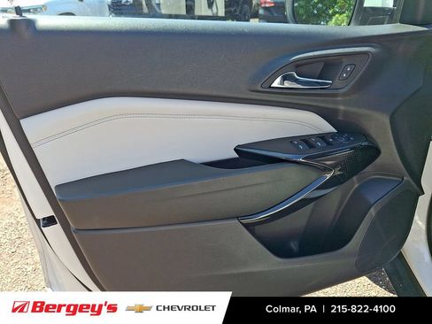 Certified 2024 Chevrolet Trax LT w/ Sunroof Package FWD image 13