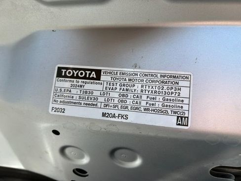 Certified 2024 Toyota Corolla Cross XLE w/ Convenience Package FWD image 10