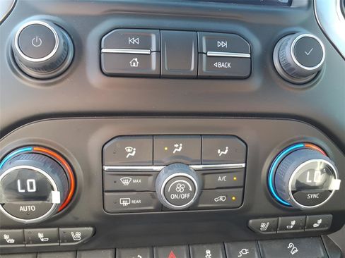 Used 2023 Chevrolet Silverado 2500 LTZ image 25