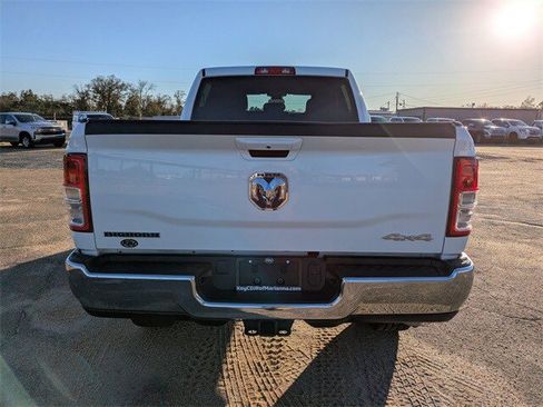 Used 2022 RAM 2500 Big Horn w/ Cold Weather Group image 5