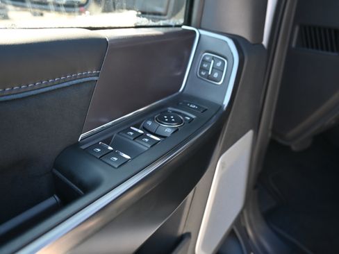 Used 2026 Ford F450 Platinum w/ FX4 Off-Road Package image 17