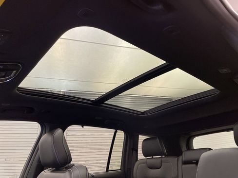 New 2025 Jeep Grand Cherokee Limited w/ Luxury Tech Group II image 17