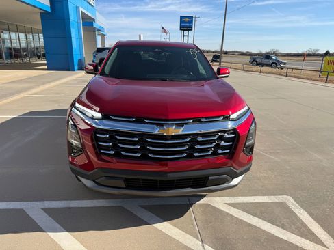 New 2026 Chevrolet Equinox LT w/ Safety and Technology Package FWD image 6