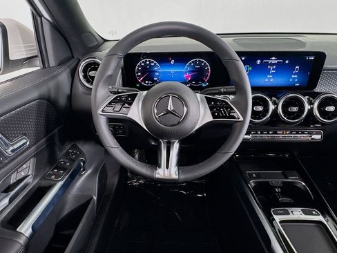 New 2026 Mercedes-Benz GLB 250 image 4