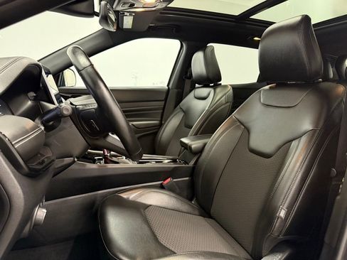 Used 2022 Jeep Compass Altitude w/ Sun and Sound Group image 18