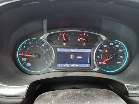 Used 2023 Chevrolet Traverse LT image 18