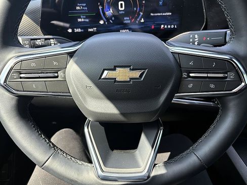 Used 2025 Chevrolet Equinox LT w/ Convenience Package II AWD/4WD image 19