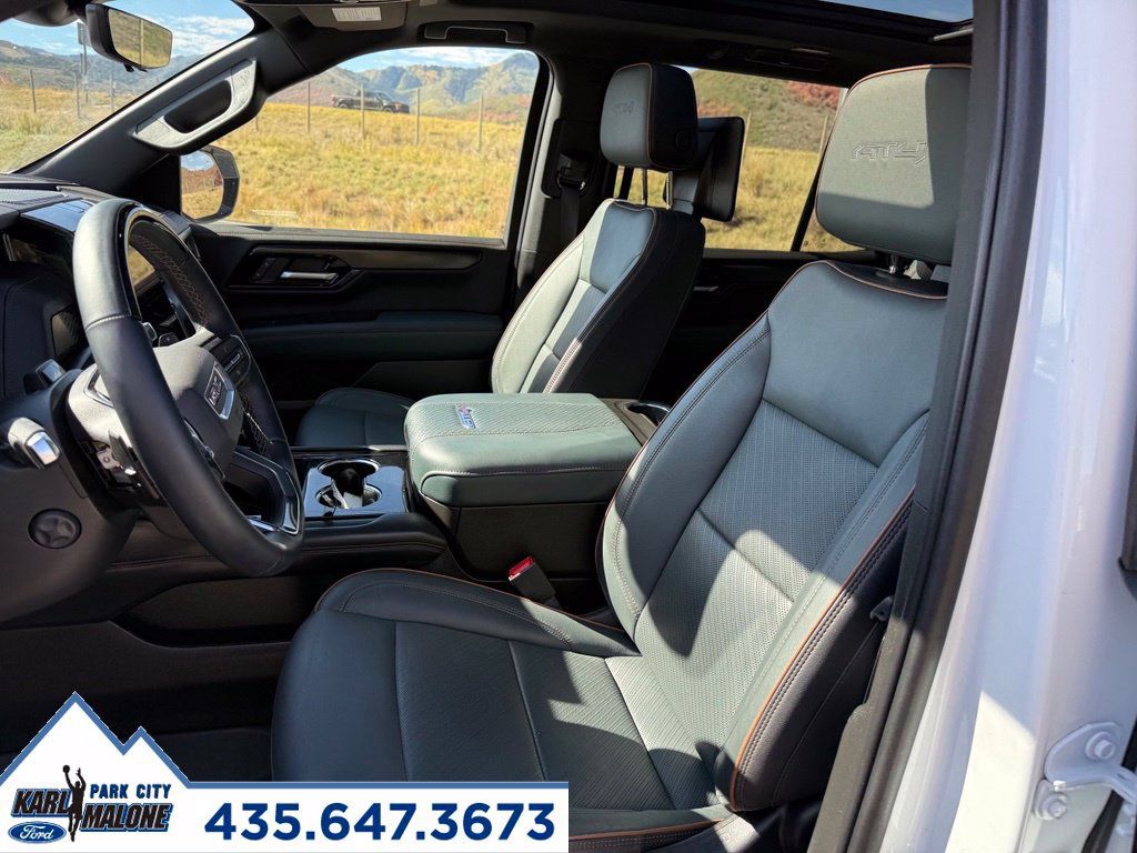 Used 2025 GMC Yukon AT4 w/ AT4 Premium Plus Package AWD/4WD image 15