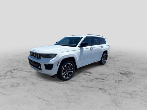Used 2022 Jeep Grand Cherokee L Overland w/ Luxury Tech Group IV AWD/4WD image 4