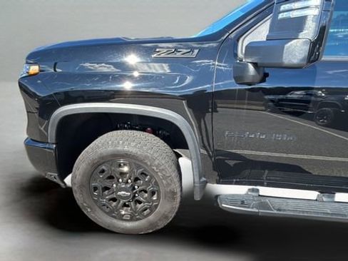 Used 2024 Chevrolet Silverado 2500 LT w/ Midnight Edition image 29