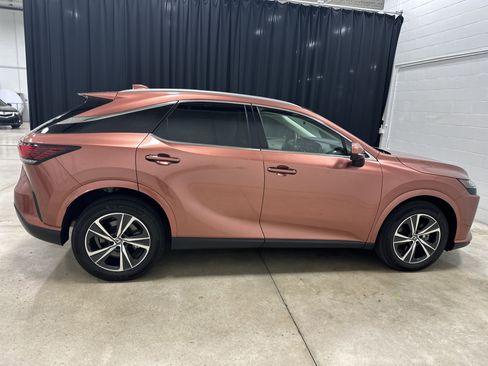 Used 2024 Lexus RX 350 Premium w/ Convenience Package image 11