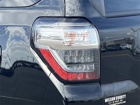 Used 2018 Toyota 4Runner Limited image 10