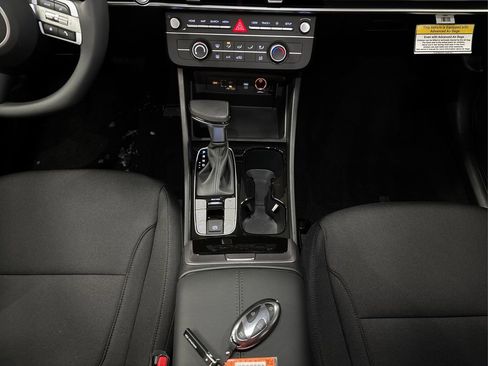 New 2026 Hyundai Tucson SE image 12