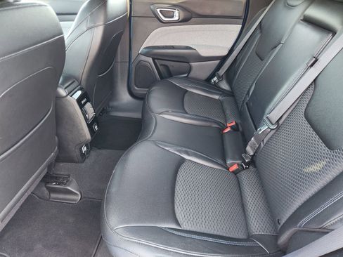 Used 2024 Jeep Compass Latitude AWD/4WD image 34