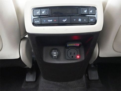 Used 2020 Hyundai Palisade Limited image 14