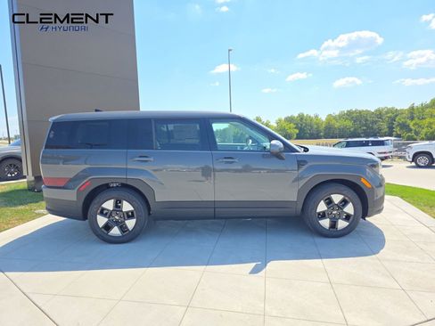 New 2026 Hyundai Santa Fe SE image 4