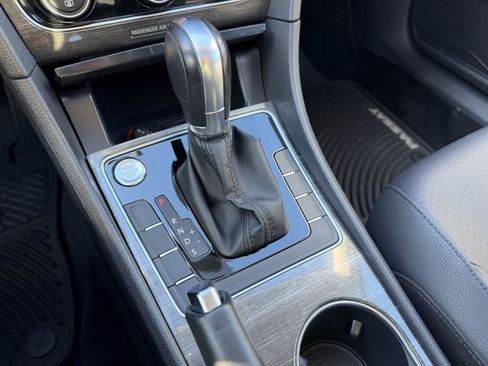 Used 2017 Volkswagen Passat 1.8T SE image 18