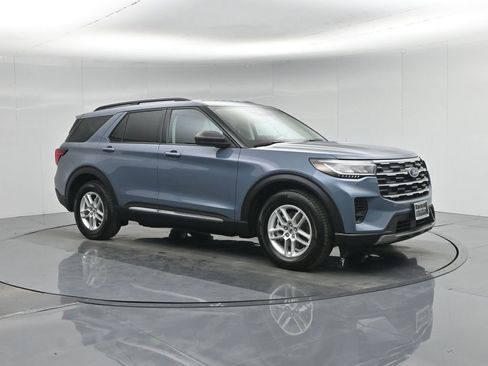 Used 2025 Ford Explorer Active image 27