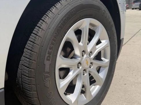 Used 2018 Chevrolet Equinox LT FWD image 9