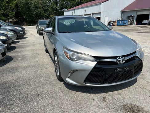 Used 2017 Toyota Camry SE image 7