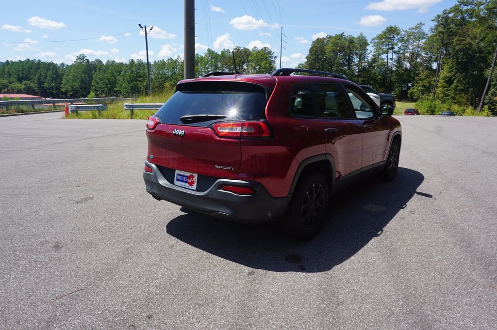 Used 2017 Jeep Cherokee Sport FWD image 20