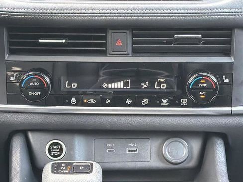 Certified 2023 Nissan Rogue SV w/ SV Premium B Package FWD image 4