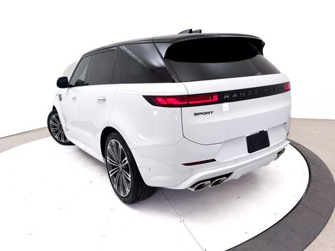 Used 2025 Land Rover Range Rover Sport Dynamic SE AWD/4WD image 9
