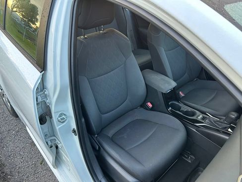 Used 2021 Toyota Corolla LE FWD image 16