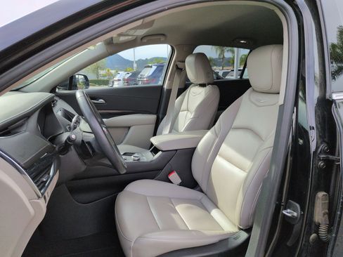 Used 2023 Cadillac XT4 Premium Luxury image 16