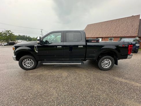 Used 2022 Ford F250 XLT w/ XLT Premium Package AWD/4WD image 2