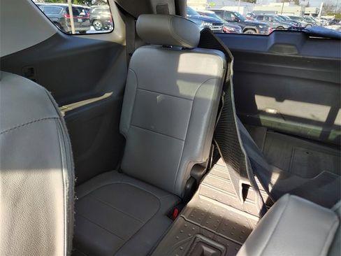 Used 2018 Chevrolet Traverse LT image 37