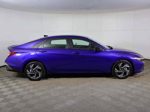 Certified 2025 Hyundai Elantra Sport image 13