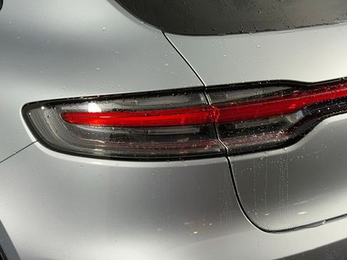 New 2026 Porsche Macan image 16